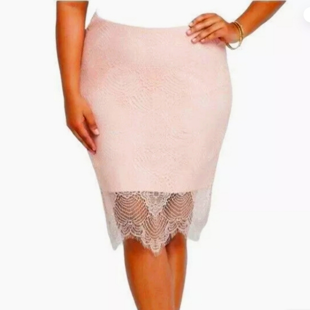 Lace skirt